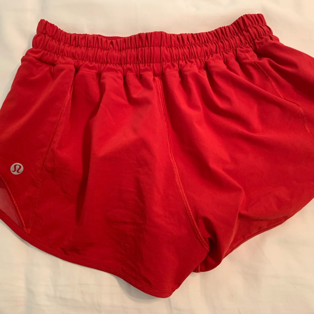 Red lulu lemon Hotty Hot shorts